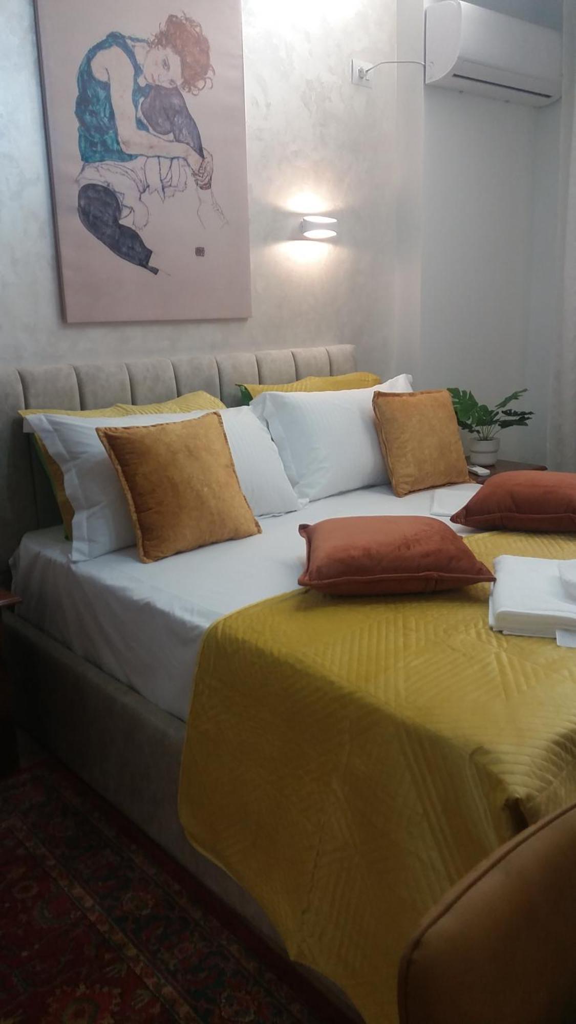 Bani'S Cozy Lovely Apt 티라나 외부 사진